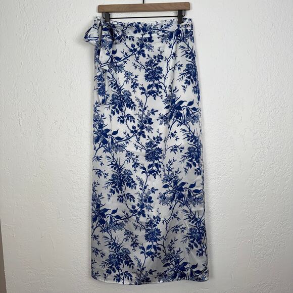 Vici Floral French Toile Satin Maxi Wrap Skirt NWT Chic Resort Feminine Large - Picture 2 of 4